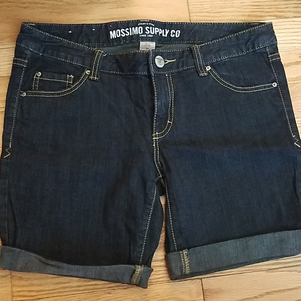 Mossimo JeanBermuda Shorts. Size 11(fits like a 9)